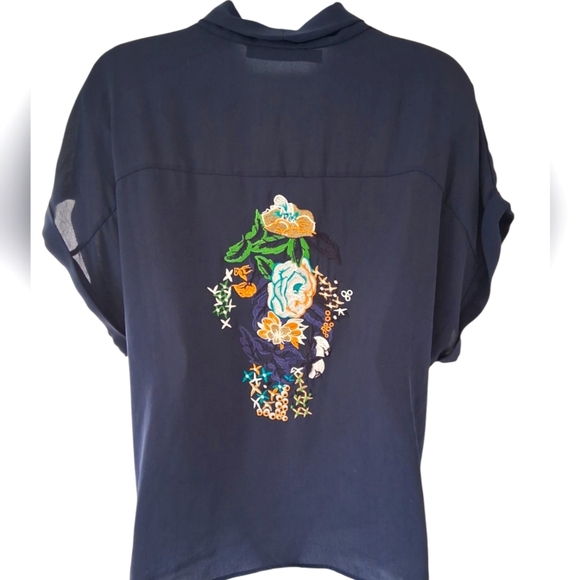 Zara Basic/ Blue Blouse with Dolman Sleeves/ Floral Applique/ Size US L - Picture 9 of 9